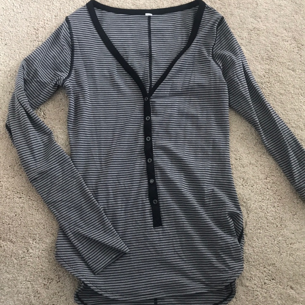 Lululemon awesoma henley || long sleeve button up